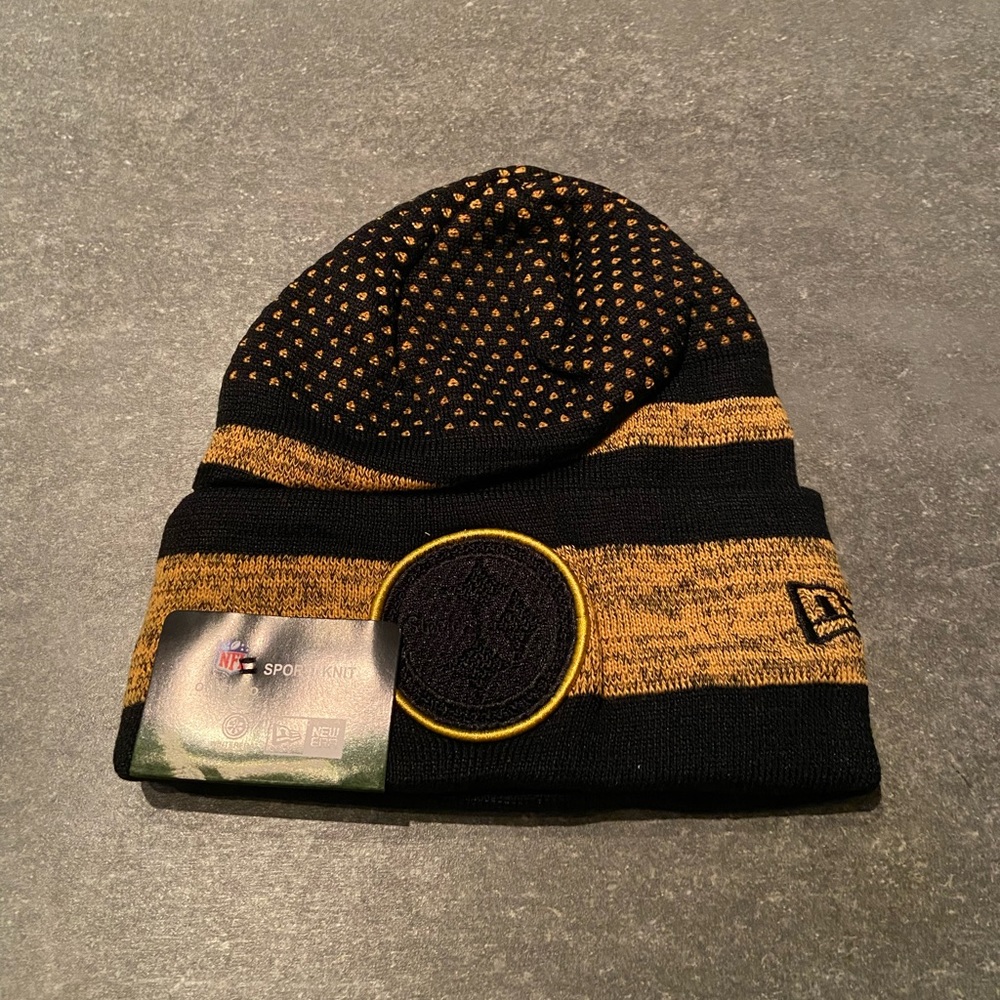 PRICE IS FIRM Brand new Pittsburgh Steelers beanie